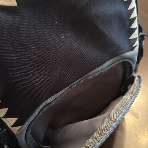 Pottery barn shark backpack - Picture 5 of 7
